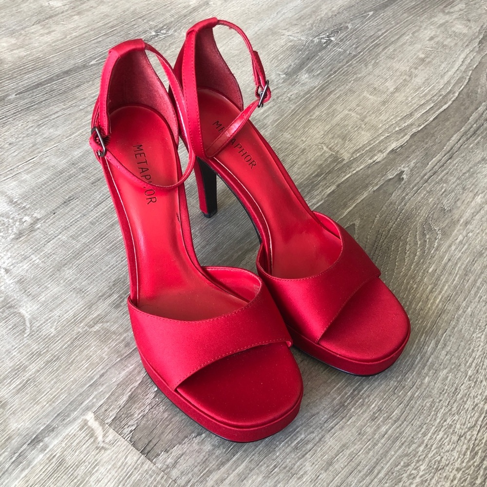 Red Metaphor Heels Size 7M